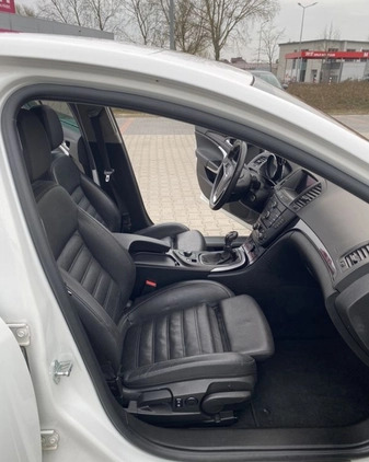 Opel Insignia cena 34900 przebieg: 128000, rok produkcji 2013 z Gniezno małe 79